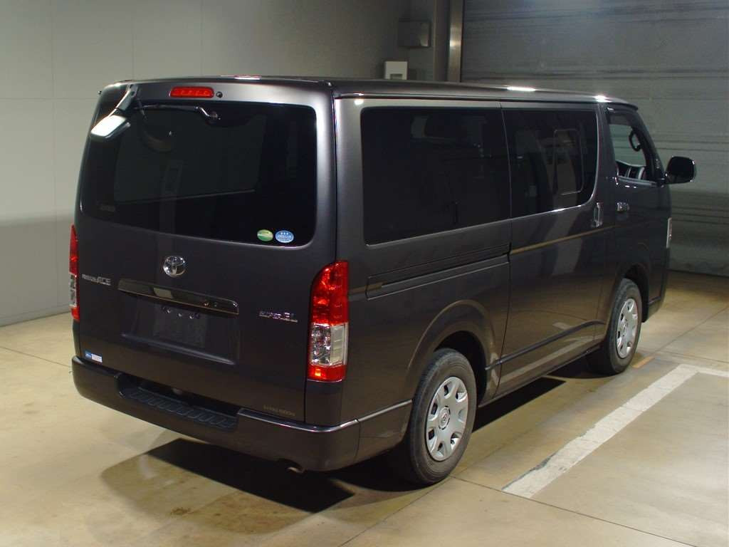 2019 Toyota Regiusace Van TRH200V[1]