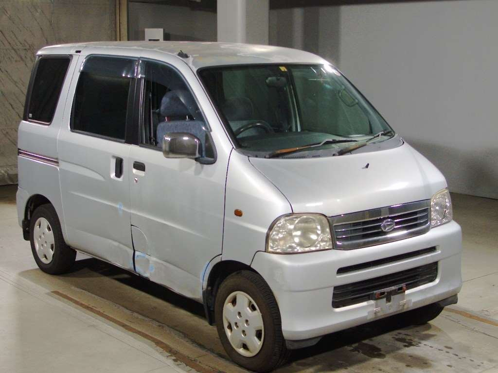 2004 Daihatsu Atrai Wagon S220G[2]