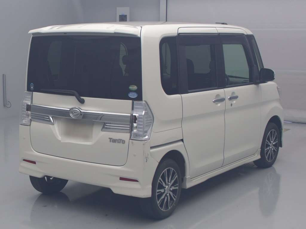 2015 Daihatsu Tanto Custom LA600S[1]