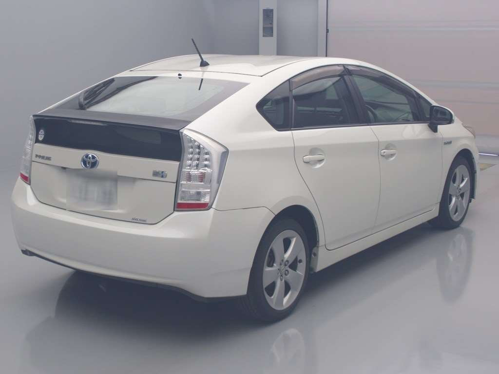 2010 Toyota Prius ZVW30[1]