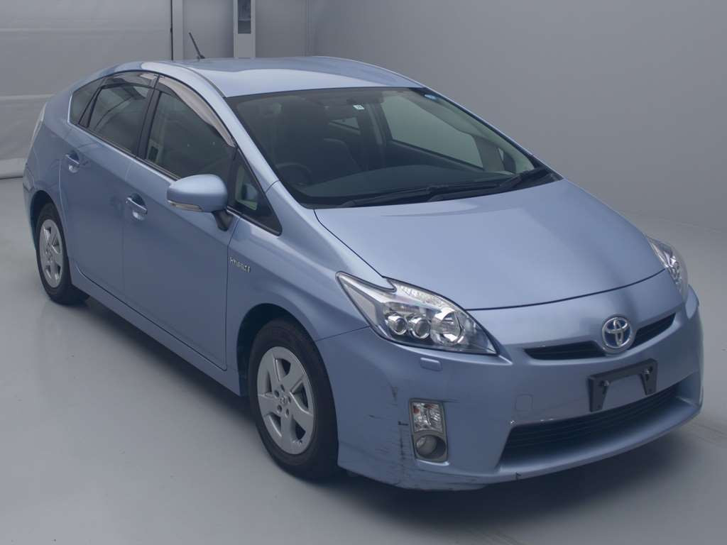 2011 Toyota Prius ZVW30[2]