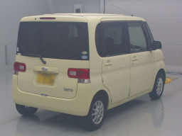 2010 Daihatsu Tanto