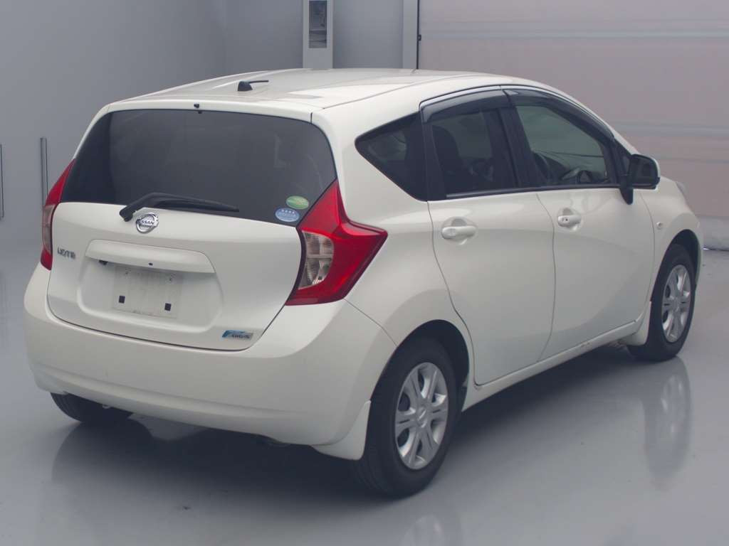 2013 Nissan Note E12[1]