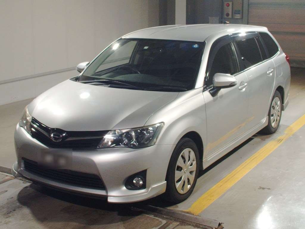 2013 Toyota Corolla Fielder NZE161G[0]