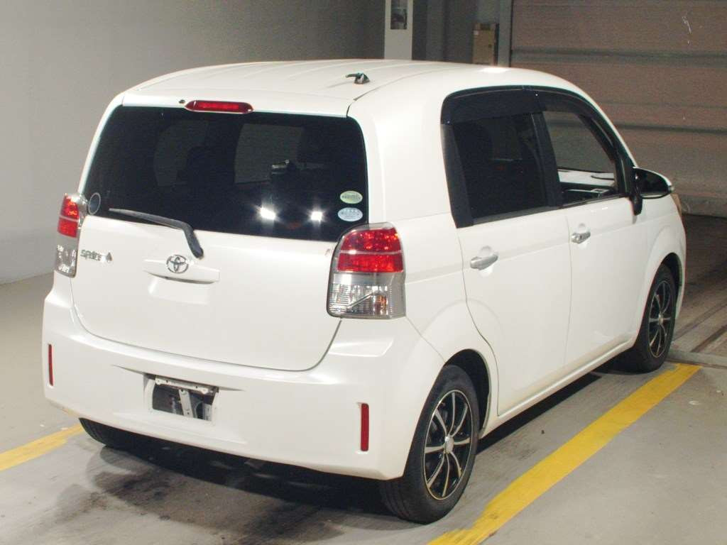 2013 Toyota Spade NCP141[1]