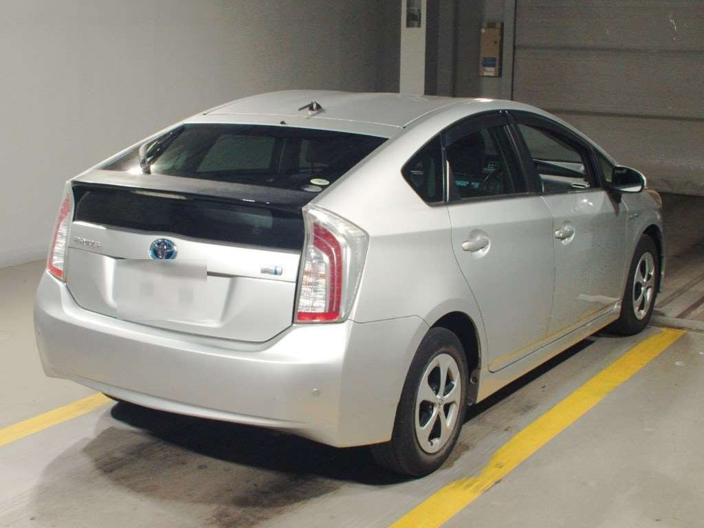 2013 Toyota Prius ZVW30[1]