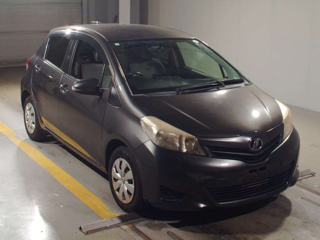 2012 Toyota Vitz NSP130[2]