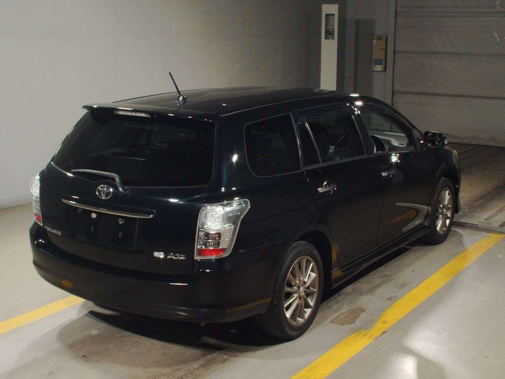 2010 Toyota Corolla Fielder NZE141G[1]