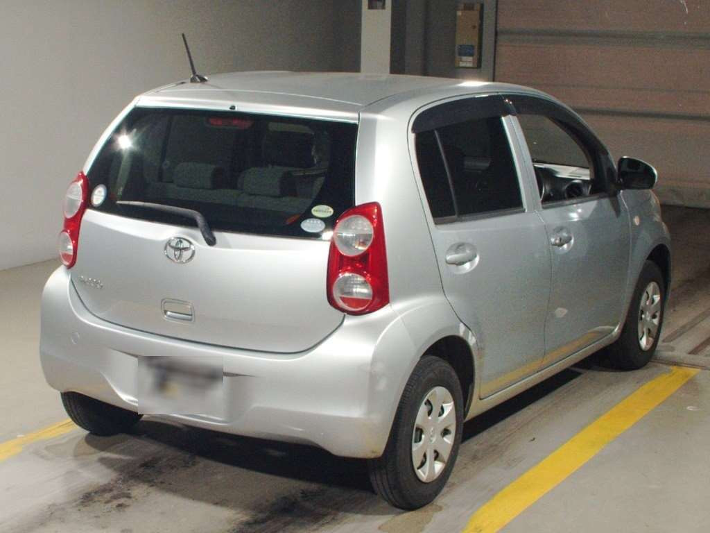 2012 Toyota Passo KGC30[1]