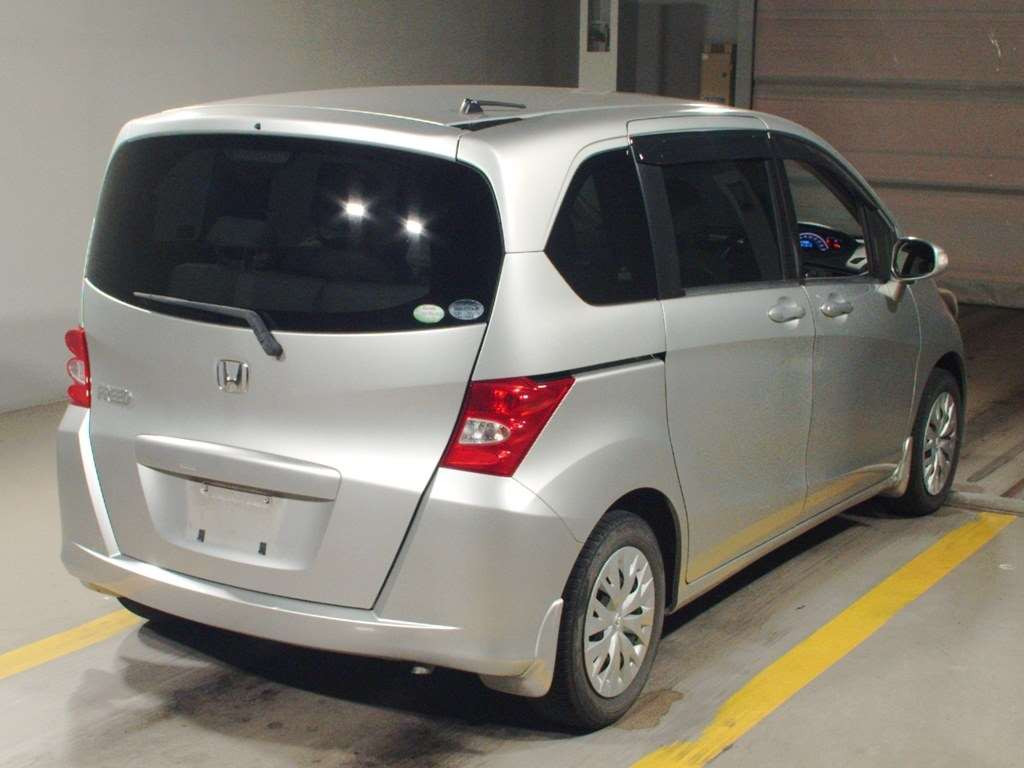 2011 Honda Freed GB3[1]