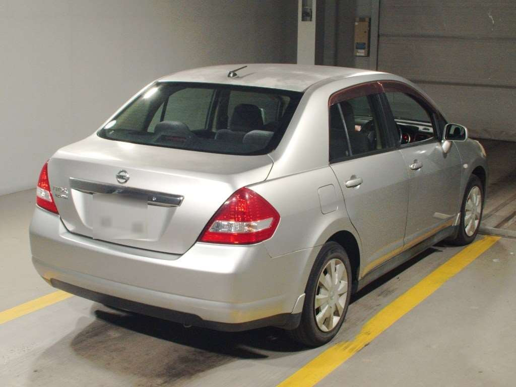 2006 Nissan Tiida Latio SC11[1]