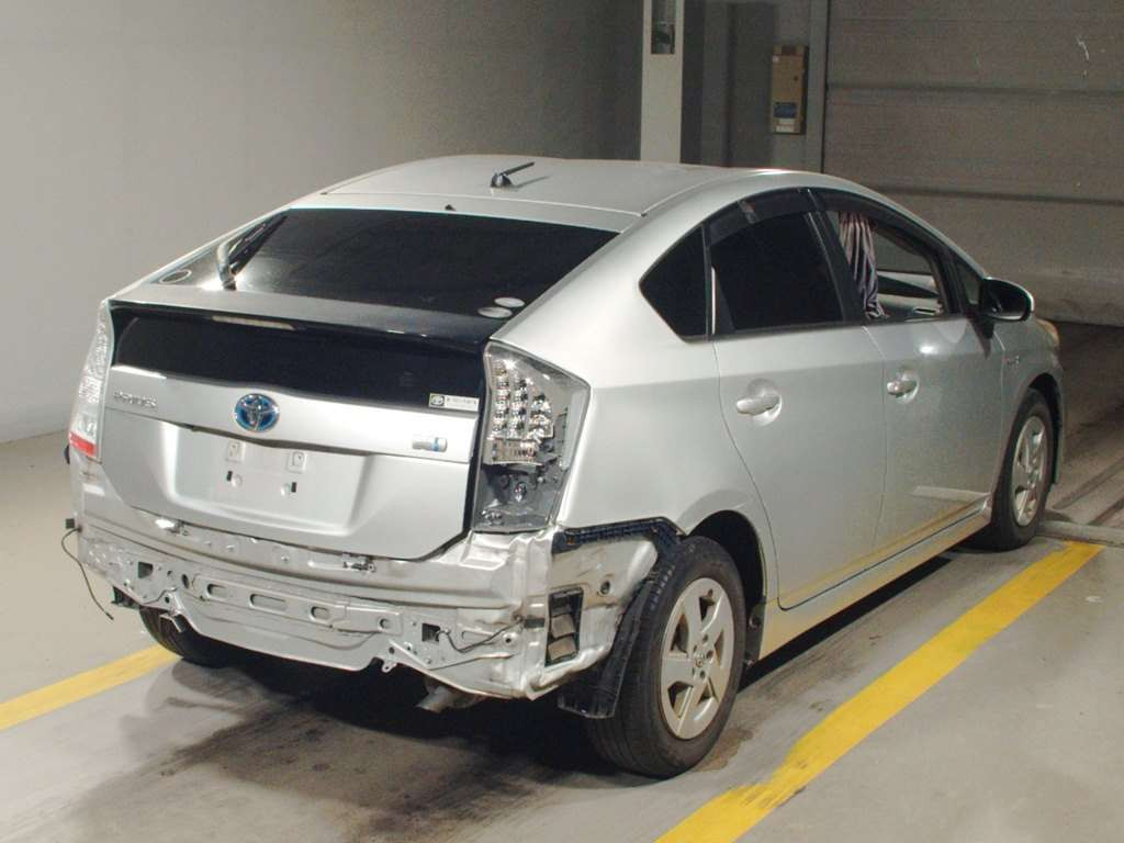 2010 Toyota Prius ZVW30[1]