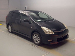 2005 Toyota Wish