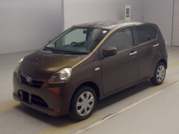 2011 Daihatsu Mira es