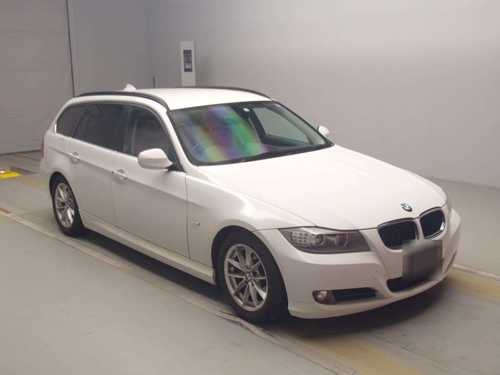 2011 BMW 3 Series US20[2]