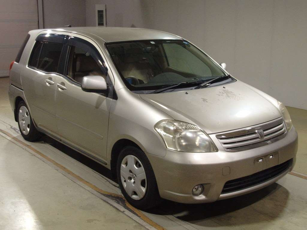 2003 Toyota Raum NCZ20[2]