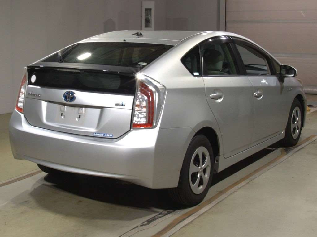 2012 Toyota Prius ZVW30[1]