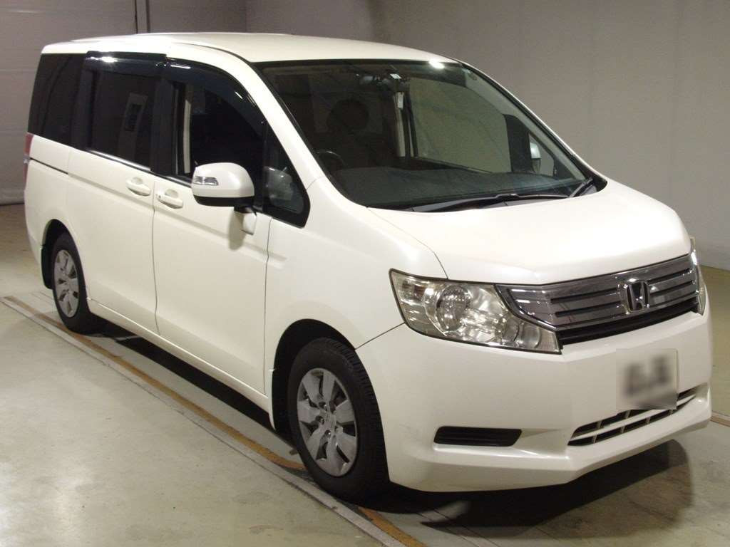 2012 Honda Step WGN RK1[2]