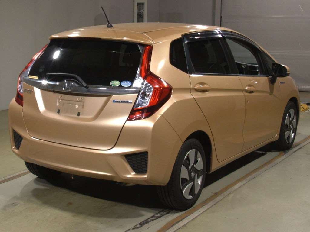 2014 Honda Fit Hybrid GP5[1]