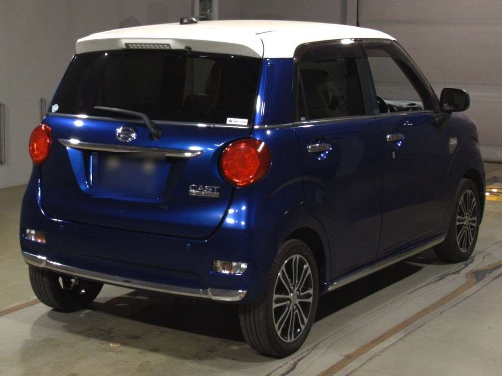 2016 Daihatsu Cast LA250S[1]