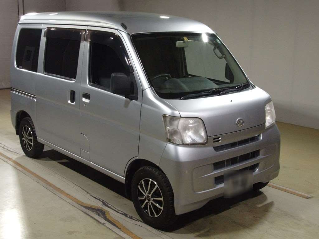 2017 Daihatsu Hijet Cargo S331V[2]