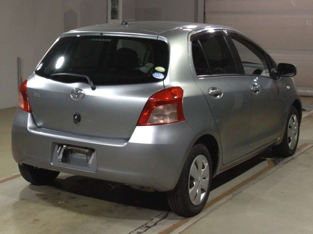 2006 Toyota Vitz SCP90[1]