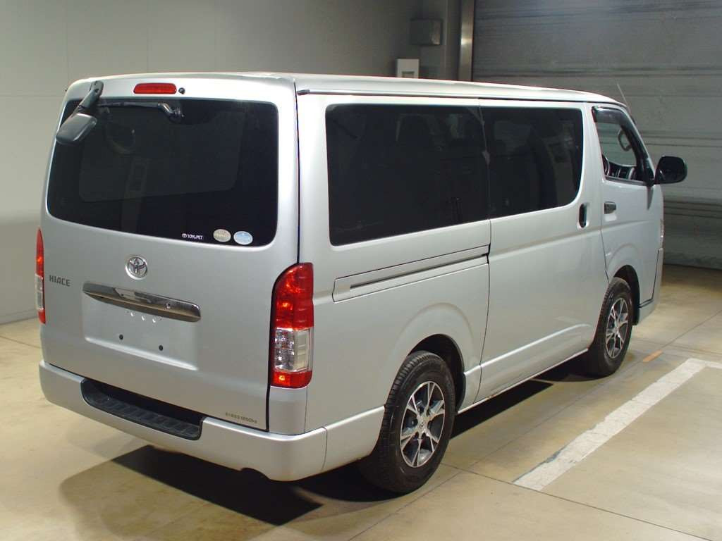 2015 Toyota Hiace Van KDH201V[1]