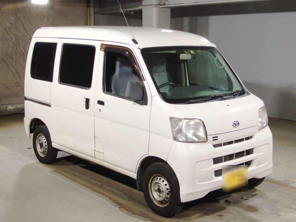 2015 Daihatsu Hijet Cargo S321V[2]