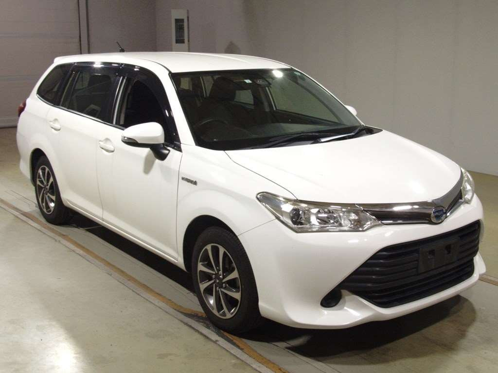 2017 Toyota Corolla Fielder NKE165G[2]