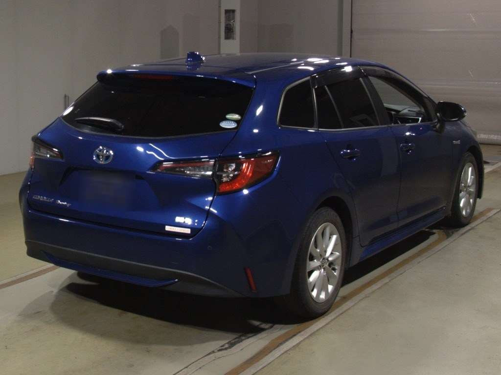 2020 Toyota Corolla Touring Wagon ZWE211W[1]