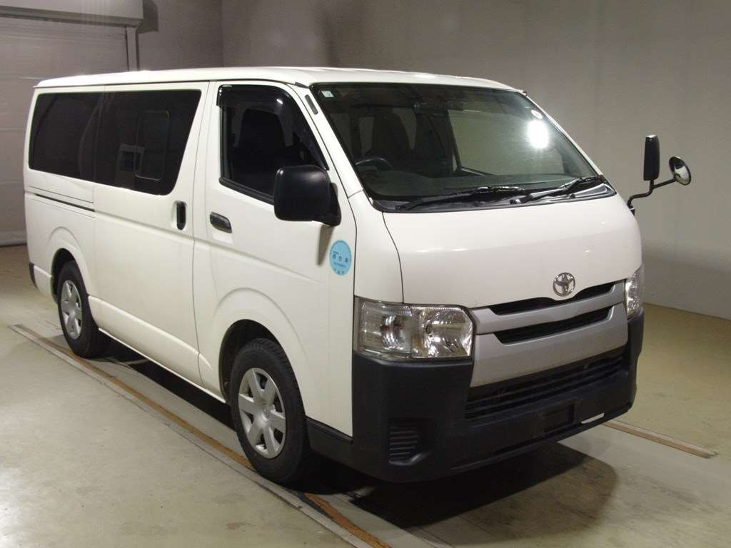 2016 Toyota Hiace Van KDH201V[2]