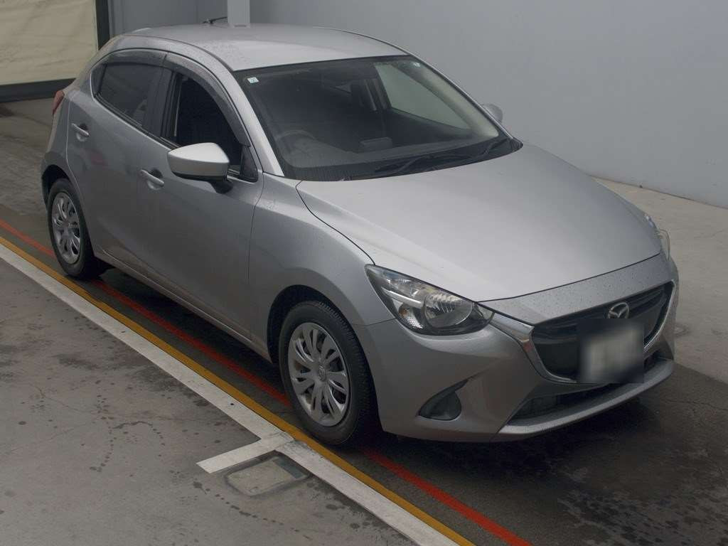 2015 Mazda Demio DJ3FS[2]