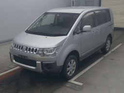 2015 Mitsubishi Delica D5