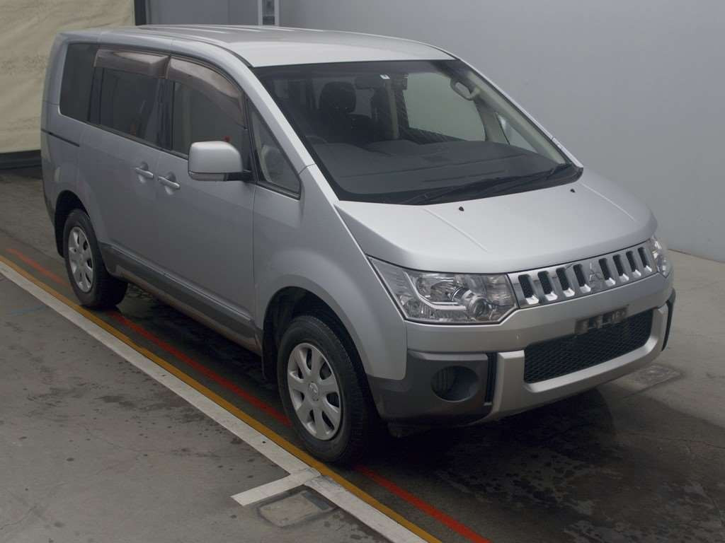 2015 Mitsubishi Delica D5 CV5W[2]