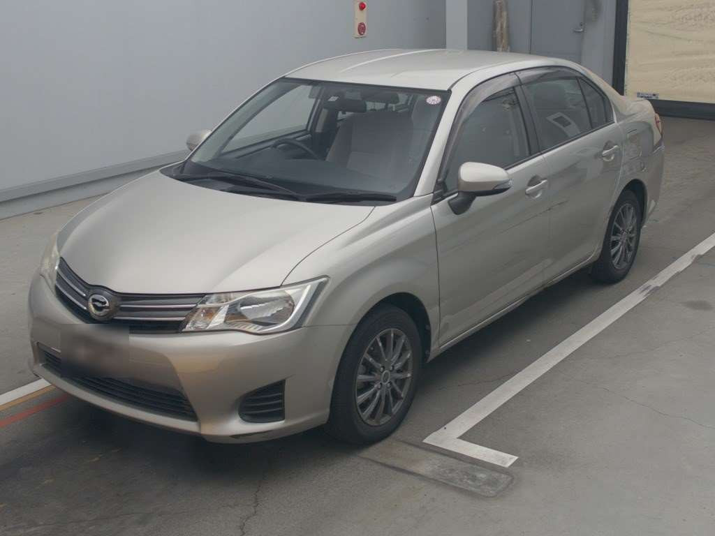 2013 Toyota Corolla Axio NZE161[0]