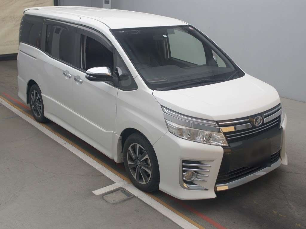 2015 Toyota Voxy ZRR80W[2]