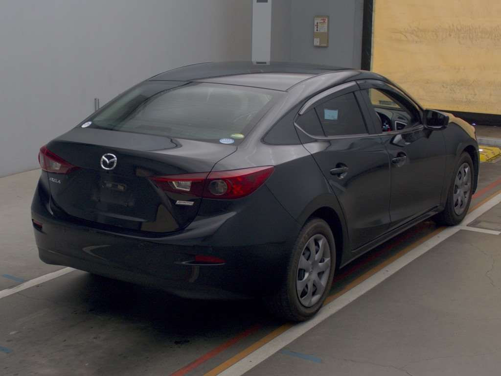 2017 Mazda Axela BM5FP[1]