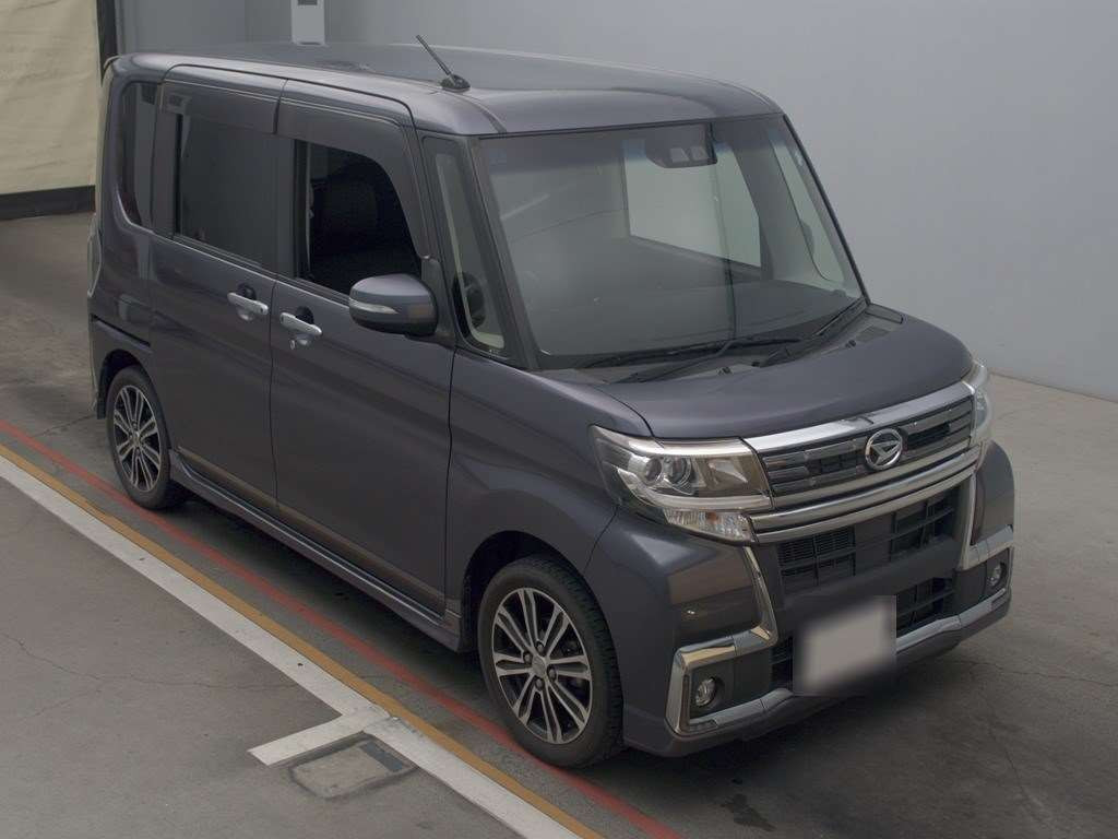 2017 Daihatsu Tanto LA600S[2]