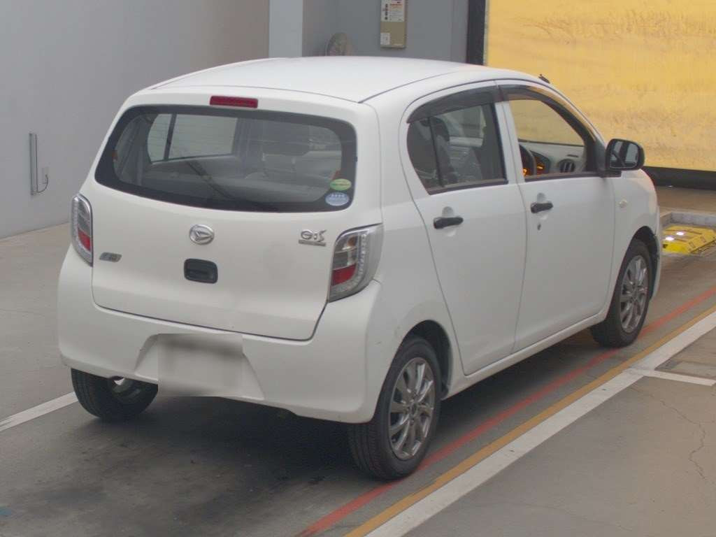 2014 Daihatsu Mira es LA300S[1]