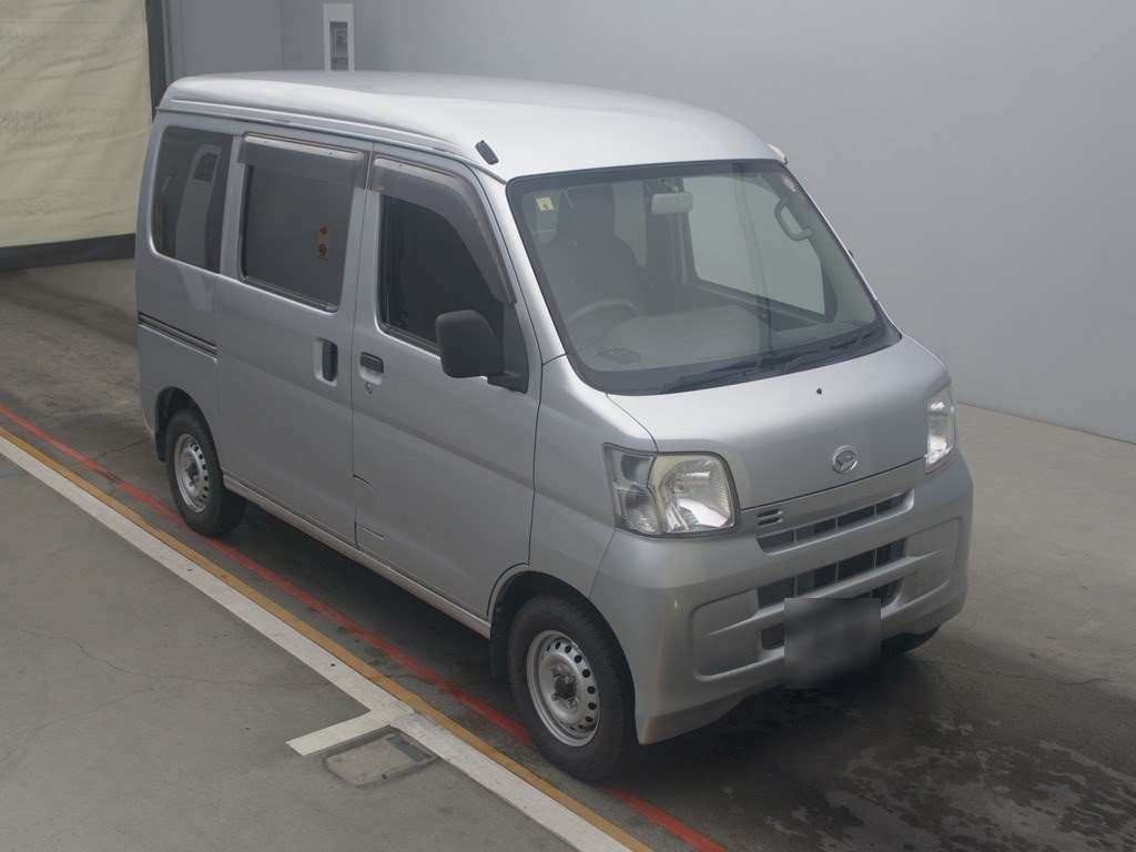 2017 Daihatsu Hijet Cargo S331V[2]