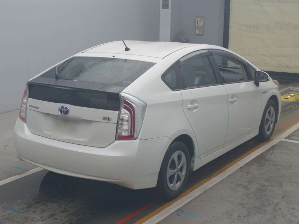 2012 Toyota Prius ZVW30[1]