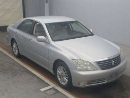 2004 Toyota Crown