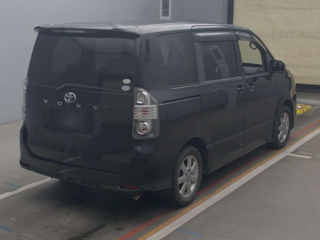 2010 Toyota Voxy ZRR70W[1]