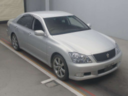 2005 Toyota Crown