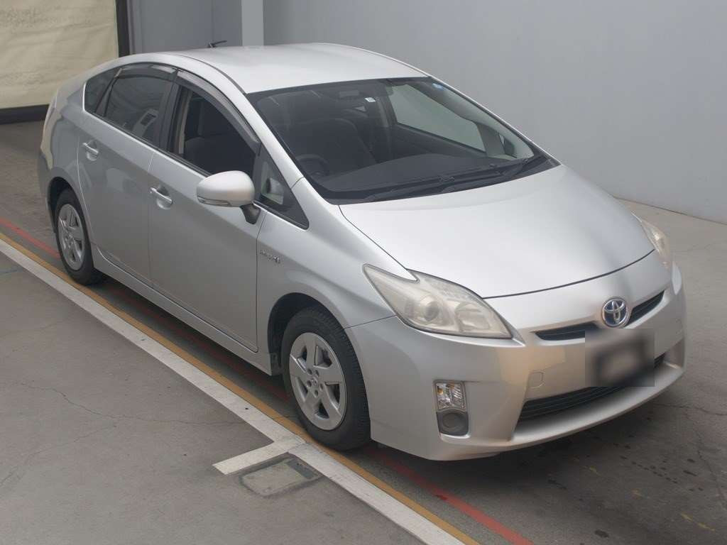 2011 Toyota Prius ZVW30[2]