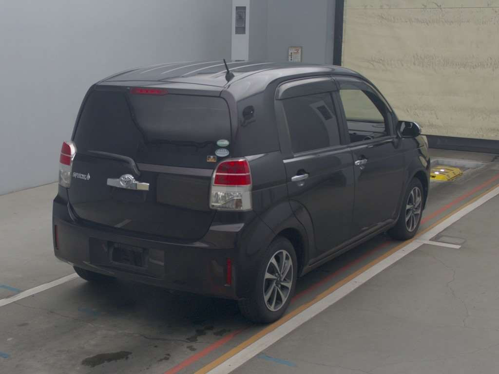 2016 Toyota Spade NSP141[1]