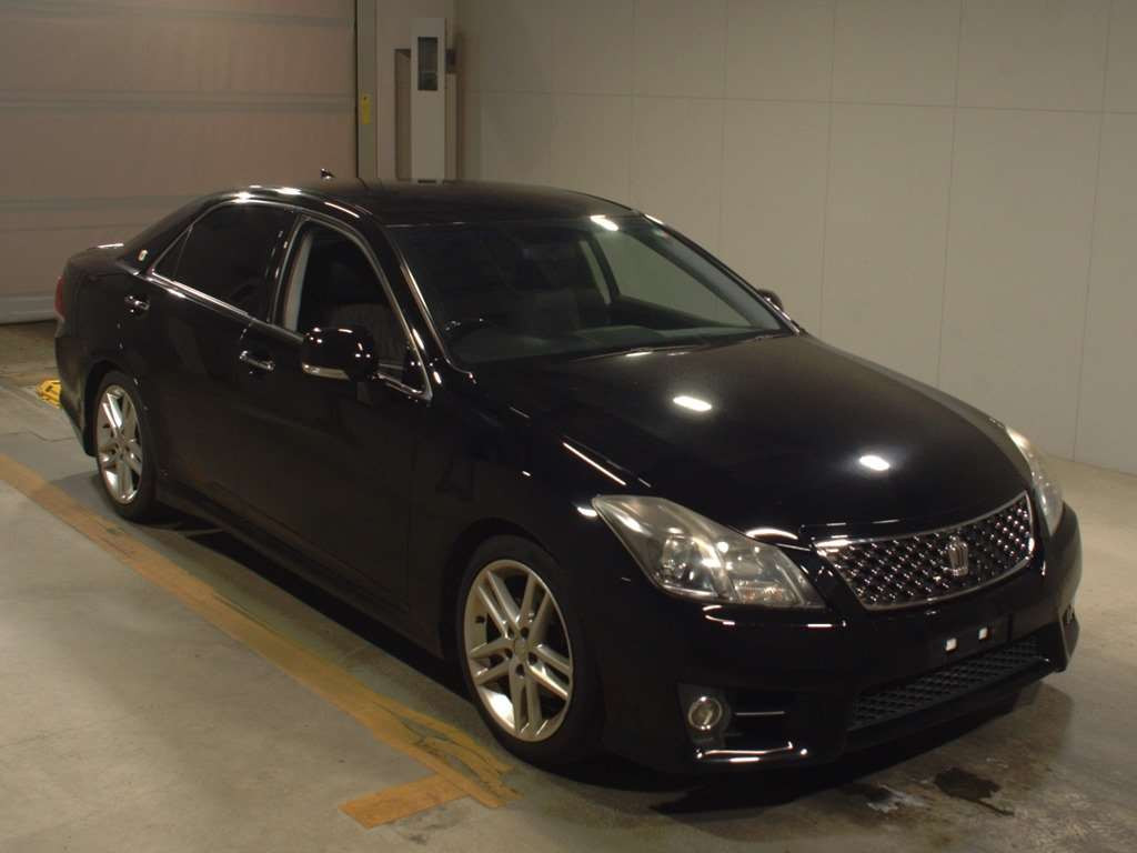 2012 Toyota Crown GRS200[2]