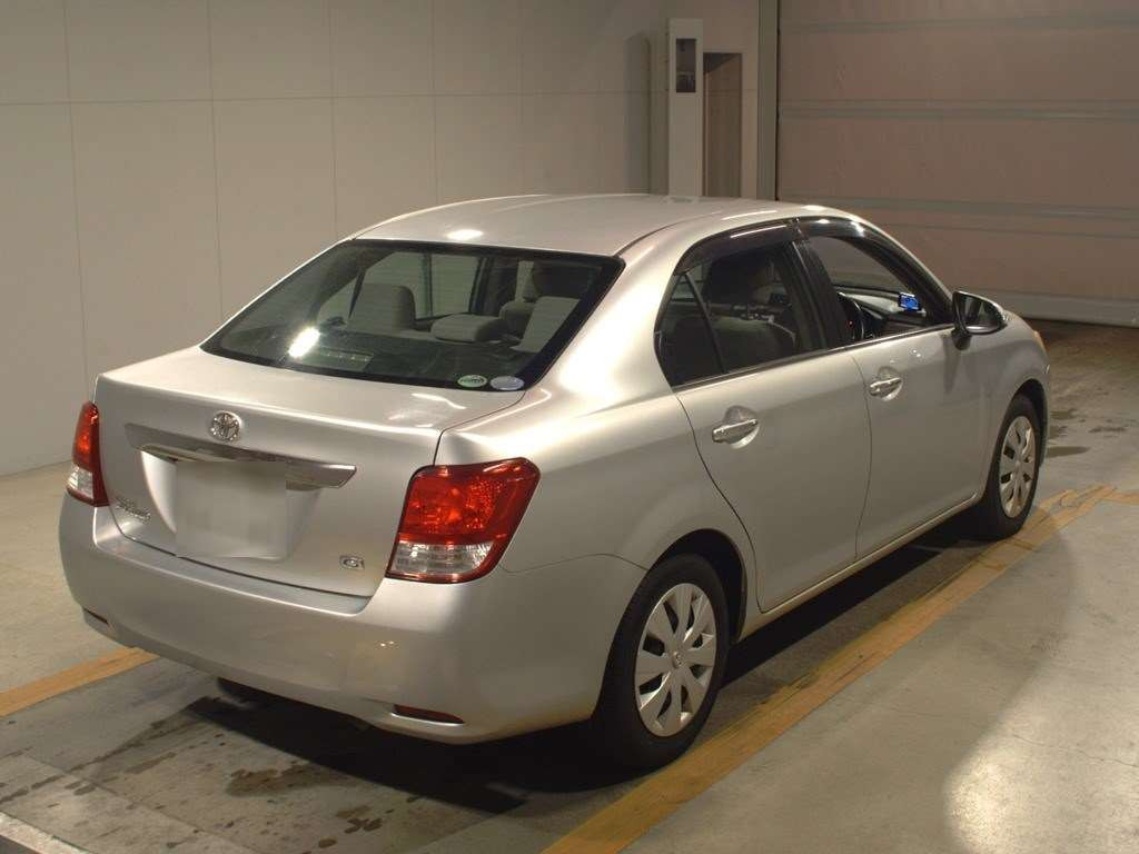 2013 Toyota Corolla Axio NZE161[1]