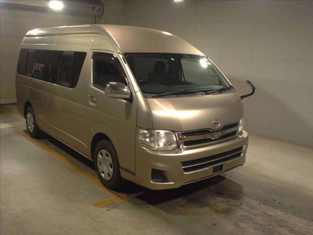 2013 Toyota Hiace Wagon TRH224W[2]