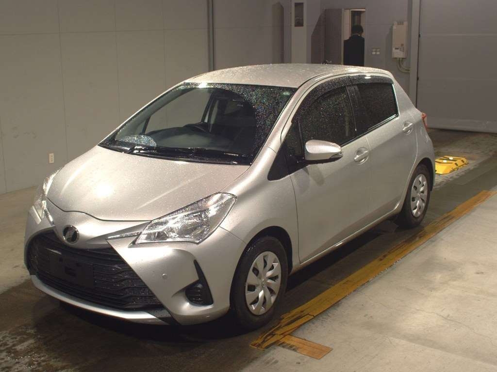 2017 Toyota Vitz NSP130[0]